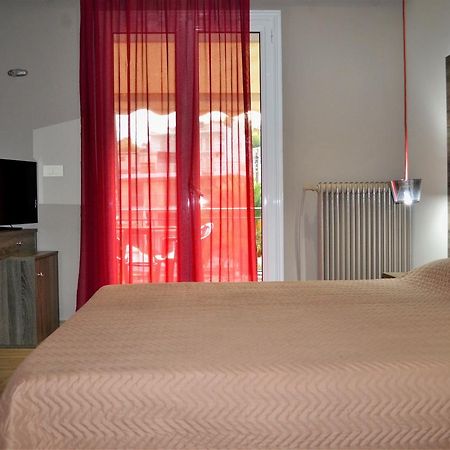 טולון Ritsas Hotel מראה חיצוני תמונה