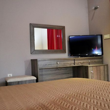 טולון Ritsas Hotel מראה חיצוני תמונה