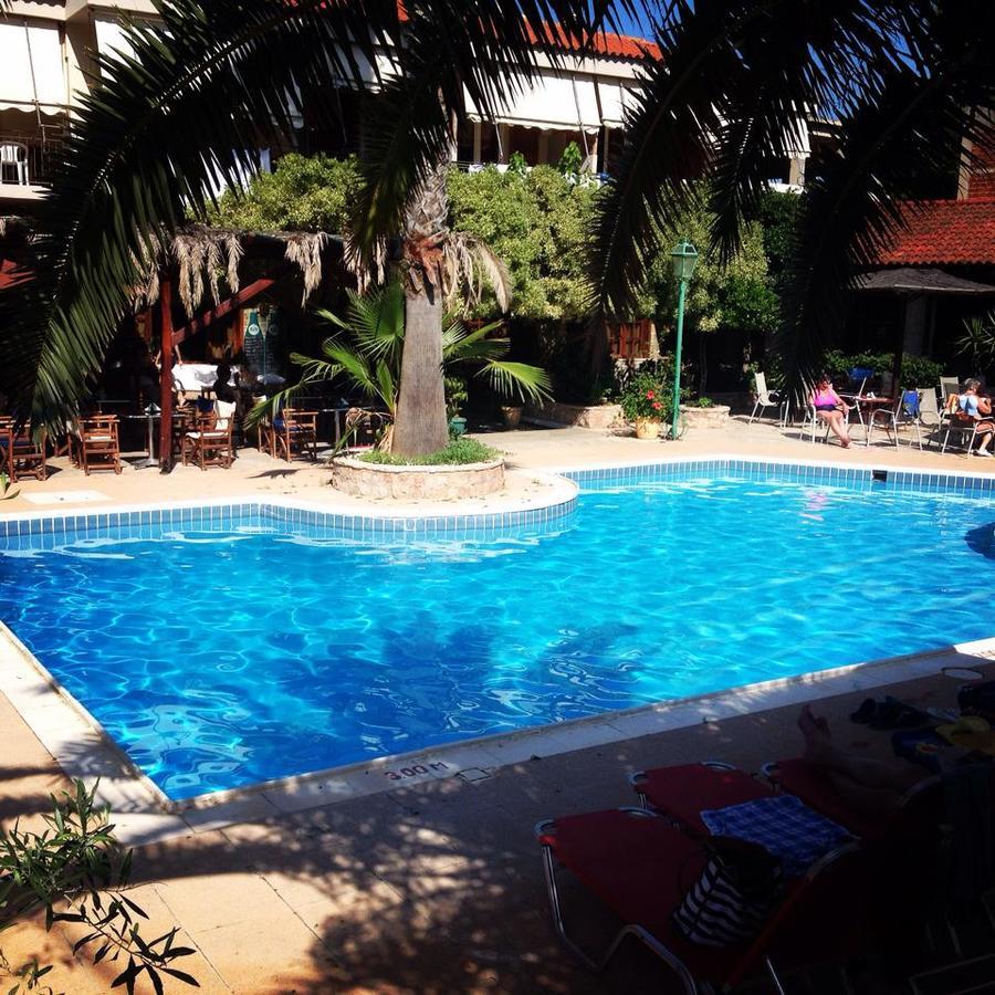 טולון Ritsas Hotel מראה חיצוני תמונה
